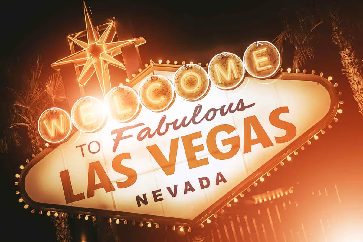 7 Reasons to Ship to or From Las Vegas
